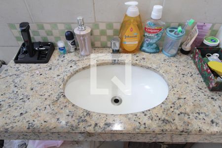 Casa de condomínio à venda com 116m², 3 quartos e 2 vagasBanheiro da Suite