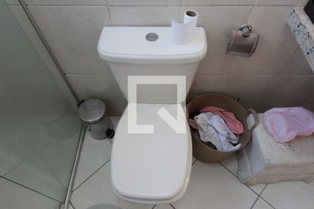 Casa de condomínio à venda com 116m², 3 quartos e 2 vagasBanheiro da Suite