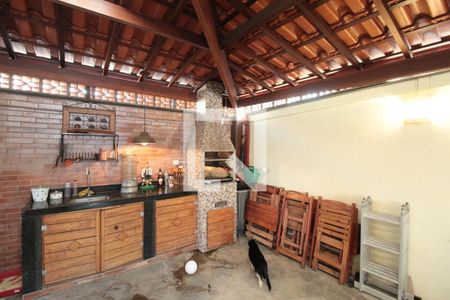 Casa de condomínio à venda com 116m², 3 quartos e 2 vagasArea Gourmet