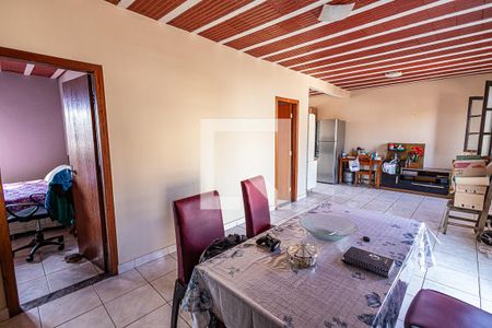 Casa à venda com 360m², 6 quartos e 4 vagasSala / 2º andar