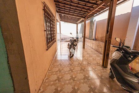 Casa à venda com 360m², 6 quartos e 4 vagasÁrea de serviço / quintal