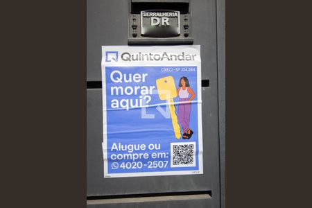 Casa à venda com 218m², 3 quartos e 1 vaga Casa à venda com 218m², 3 quartos e 1 vagaFachada - placa instalada