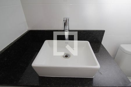 Casa à venda com 218m², 3 quartos e 1 vaga Casa à venda com 218m², 3 quartos e 1 vagaBanheiro da Suíte 2