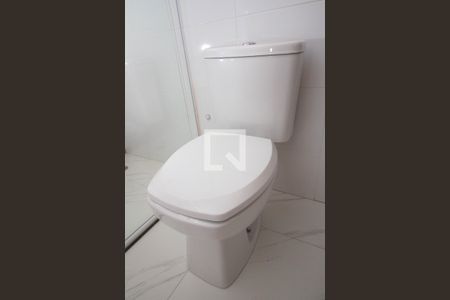 Casa à venda com 218m², 3 quartos e 1 vaga Casa à venda com 218m², 3 quartos e 1 vagaBanheiro da Suíte 1