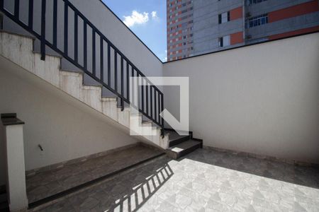 Casa à venda com 218m², 3 quartos e 1 vaga Casa à venda com 218m², 3 quartos e 1 vagaQuintal