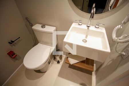 Studio para alugar com 25m², 1 quarto e sem vaga Studio para alugar com 25m², 1 quarto e sem vagaBanheiro