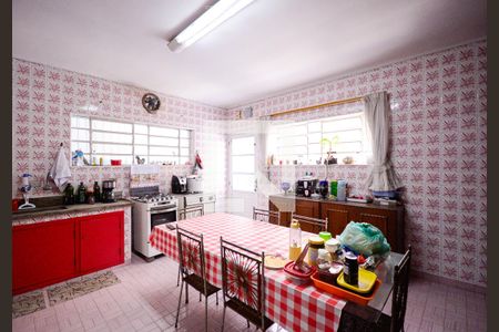 Casa à venda com 190m², 3 quartos e 3 vagasCozinha 