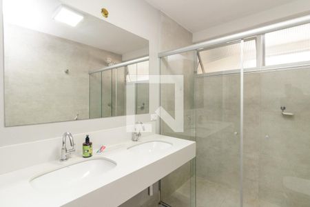 Apartamento à venda com 240m², 4 quartos e 2 vagasBanheiro 1 - Suíte