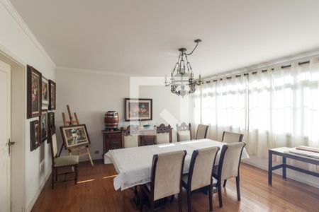 Apartamento à venda com 240m², 4 quartos e 2 vagasSala