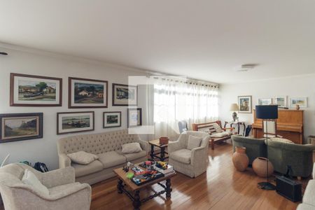 Apartamento à venda com 240m², 4 quartos e 2 vagasSala