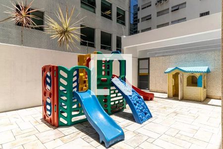Apartamento à venda com 240m², 4 quartos e 2 vagasÁrea comum - Playground