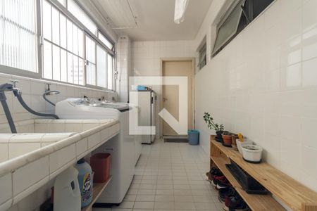 Apartamento à venda com 240m², 4 quartos e 2 vagasLavanderia