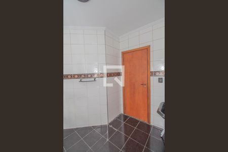 Casa à venda com 434m², 4 quartos e 8 vagas Casa à venda com 434m², 4 quartos e 8 vagasBanheiro Quarto 2