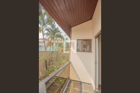 Casa à venda com 434m², 4 quartos e 8 vagas Casa à venda com 434m², 4 quartos e 8 vagasvaranda