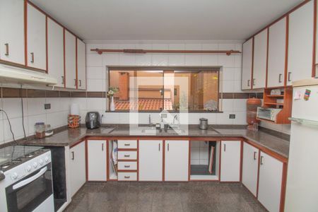 Casa à venda com 434m², 4 quartos e 8 vagas Casa à venda com 434m², 4 quartos e 8 vagasCozinha