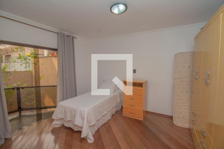 Casa à venda com 434m², 4 quartos e 8 vagas Casa à venda com 434m², 4 quartos e 8 vagasQuarto 3