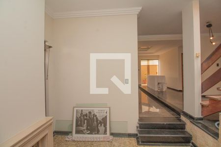 Casa à venda com 434m², 4 quartos e 8 vagas Casa à venda com 434m², 4 quartos e 8 vagasSala detalhes