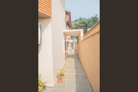 Casa à venda com 434m², 4 quartos e 8 vagas Casa à venda com 434m², 4 quartos e 8 vagasÁrea Externa