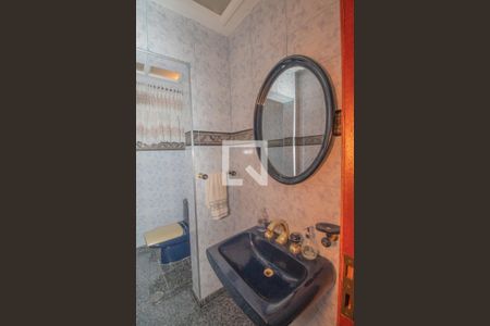 Casa à venda com 434m², 4 quartos e 8 vagas Casa à venda com 434m², 4 quartos e 8 vagasLavabo