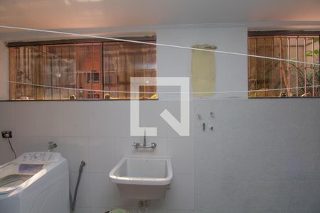 Casa à venda com 434m², 4 quartos e 8 vagas Casa à venda com 434m², 4 quartos e 8 vagasÁrea de Serviço