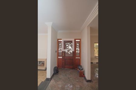 Casa à venda com 434m², 4 quartos e 8 vagas Casa à venda com 434m², 4 quartos e 8 vagasSala detalhes