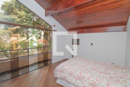 Casa à venda com 434m², 4 quartos e 8 vagas Casa à venda com 434m², 4 quartos e 8 vagasQuarto 1