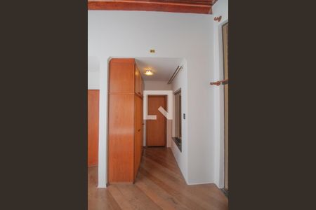 Casa à venda com 434m², 4 quartos e 8 vagas Casa à venda com 434m², 4 quartos e 8 vagasQuarto 1