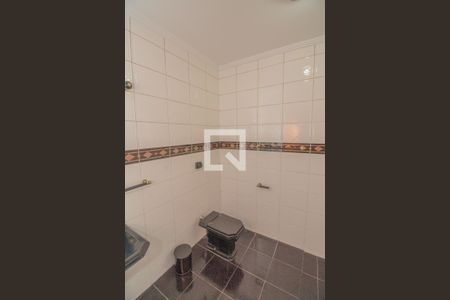 Casa à venda com 434m², 4 quartos e 8 vagas Casa à venda com 434m², 4 quartos e 8 vagasBanheiro Quarto 2