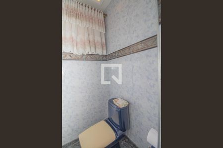 Casa à venda com 434m², 4 quartos e 8 vagas Casa à venda com 434m², 4 quartos e 8 vagasLavabo