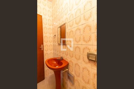 Casa à venda com 150m², 3 quartos e 2 vagasBanheiro 1