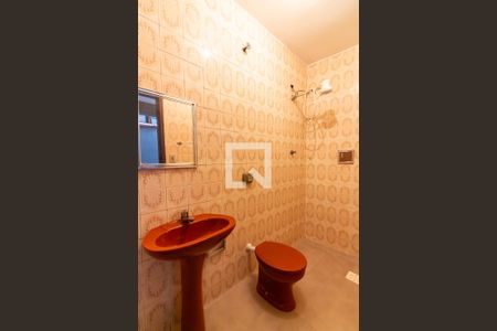 Casa à venda com 150m², 3 quartos e 2 vagas Casa à venda com 150m², 3 quartos e 2 vagasBanheiro 1