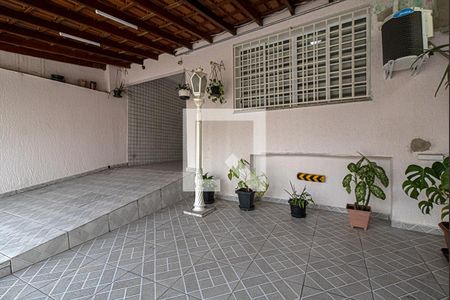 Casa à venda com 169m², 4 quartos e 3 vagas Casa à venda com 169m², 4 quartos e 3 vagasgaragem