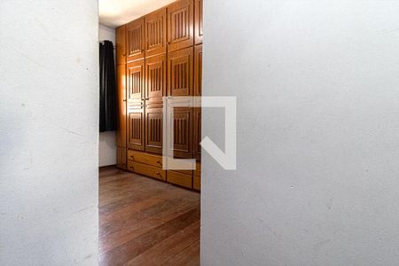 Casa à venda com 169m², 4 quartos e 3 vagas Casa à venda com 169m², 4 quartos e 3 vagascloset na suíte 2