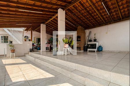 Casa à venda com 169m², 4 quartos e 3 vagas Casa à venda com 169m², 4 quartos e 3 vagasterraço com churrasqueira