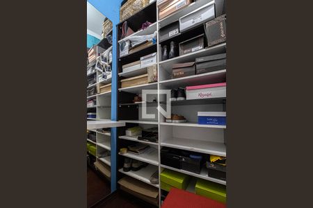 Casa à venda com 169m², 4 quartos e 3 vagas Casa à venda com 169m², 4 quartos e 3 vagascloset na suíte 2