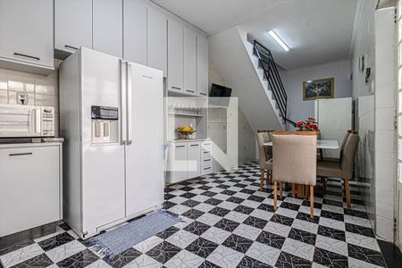 Casa à venda com 169m², 4 quartos e 3 vagas Casa à venda com 169m², 4 quartos e 3 vagascozinha