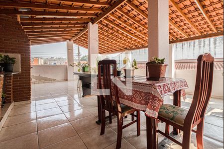 Casa à venda com 169m², 4 quartos e 3 vagas Casa à venda com 169m², 4 quartos e 3 vagasterraço com churrasqueira