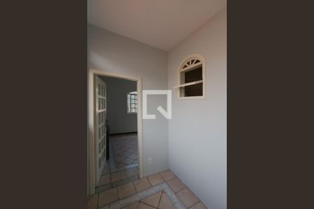 Casa à venda com 200m², 5 quartos e 6 vagas Casa à venda com 200m², 5 quartos e 6 vagasVaranda do Quarto 2