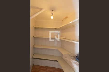 Casa à venda com 200m², 5 quartos e 6 vagas Casa à venda com 200m², 5 quartos e 6 vagasDespensa