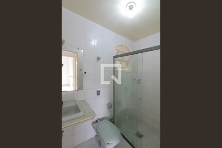 Casa à venda com 200m², 5 quartos e 6 vagas Casa à venda com 200m², 5 quartos e 6 vagasBanheiro da Suíte 1