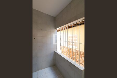 Casa à venda com 200m², 5 quartos e 6 vagas Casa à venda com 200m², 5 quartos e 6 vagasÁrea de Serviço