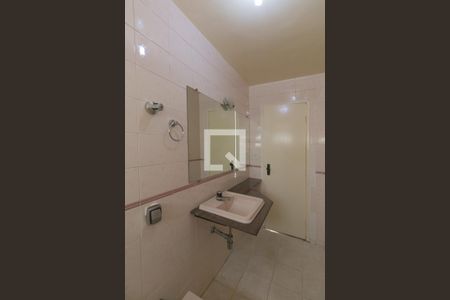 Casa à venda com 200m², 5 quartos e 6 vagas Casa à venda com 200m², 5 quartos e 6 vagasBanheiro