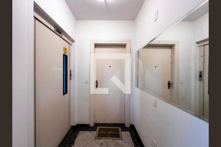 Apartamento à venda com 142m², 3 quartos e 3 vagasHall Social Apartamento