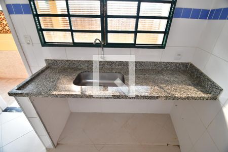 Casa para alugar com 80m², 1 quarto e 2 vagasCozinha