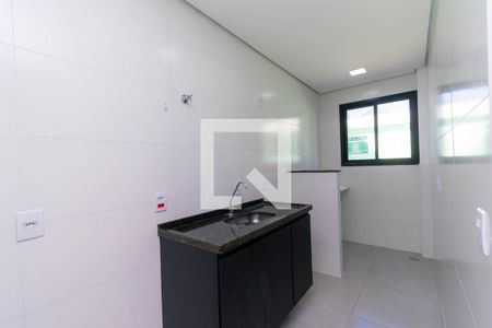 Cozinha de apartamento para alugar com 1 quarto, 35m² em Vila Santa Clara, São Paulo