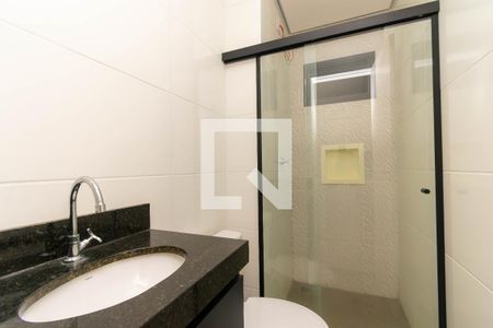 Banheiro de apartamento para alugar com 1 quarto, 35m² em Vila Santa Clara, São Paulo