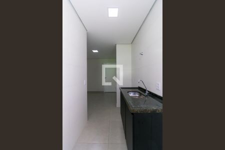 Cozinha de apartamento para alugar com 1 quarto, 35m² em Vila Santa Clara, São Paulo
