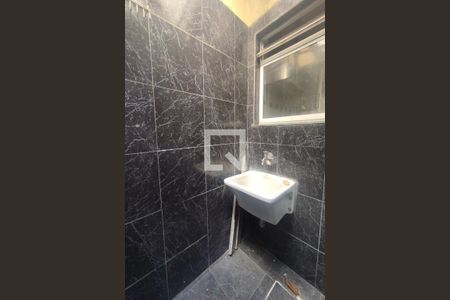 Casa de condomínio à venda com 130m², 4 quartos e 2 vagas Casa de condomínio à venda com 130m², 4 quartos e 2 vagas1º Pav - Area de Serviço