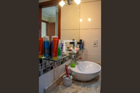 Casa à venda com 166m², 3 quartos e 2 vagasBanheiro do Quarto 1