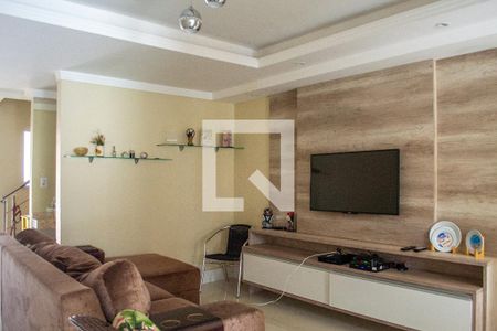 Sala de casa à venda com 3 quartos, 166m² em Guarujá, Porto Alegre